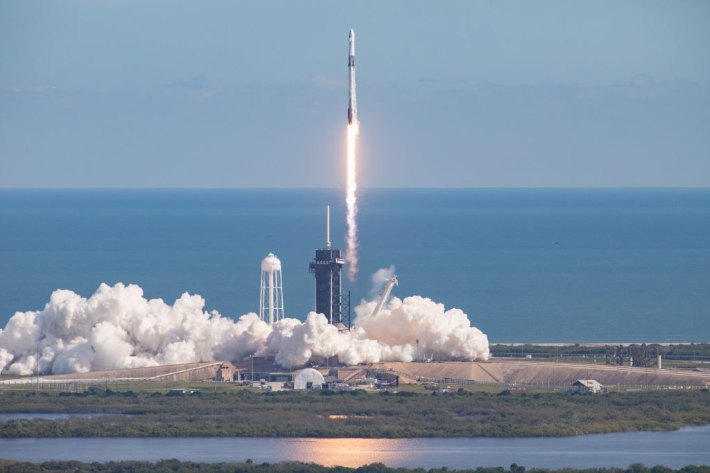 SpaceX Successfully Docks 2nd Spacecraft on ISS | The Motley Fool 1 SpaceX Successfully Docks 2nd Spacecraft on ISS | The Motley Fool