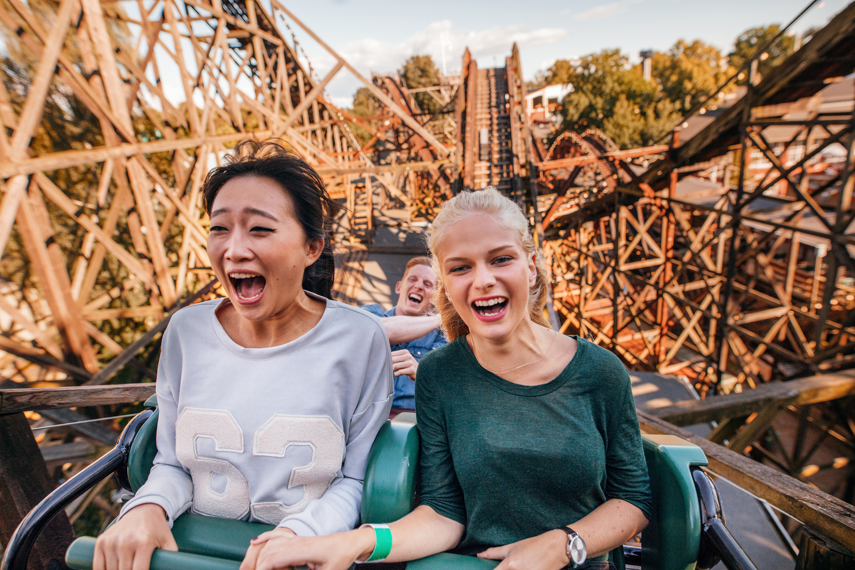Cedar Fair, Disney, or Six Flags: Which Theme Park Is Best in a Reopened Economy? | The Motley Fool 1 Cedar Fair, Disney, or Six Flags: Which Theme Park Is Best in a Reopened Economy? | The Motley Fool