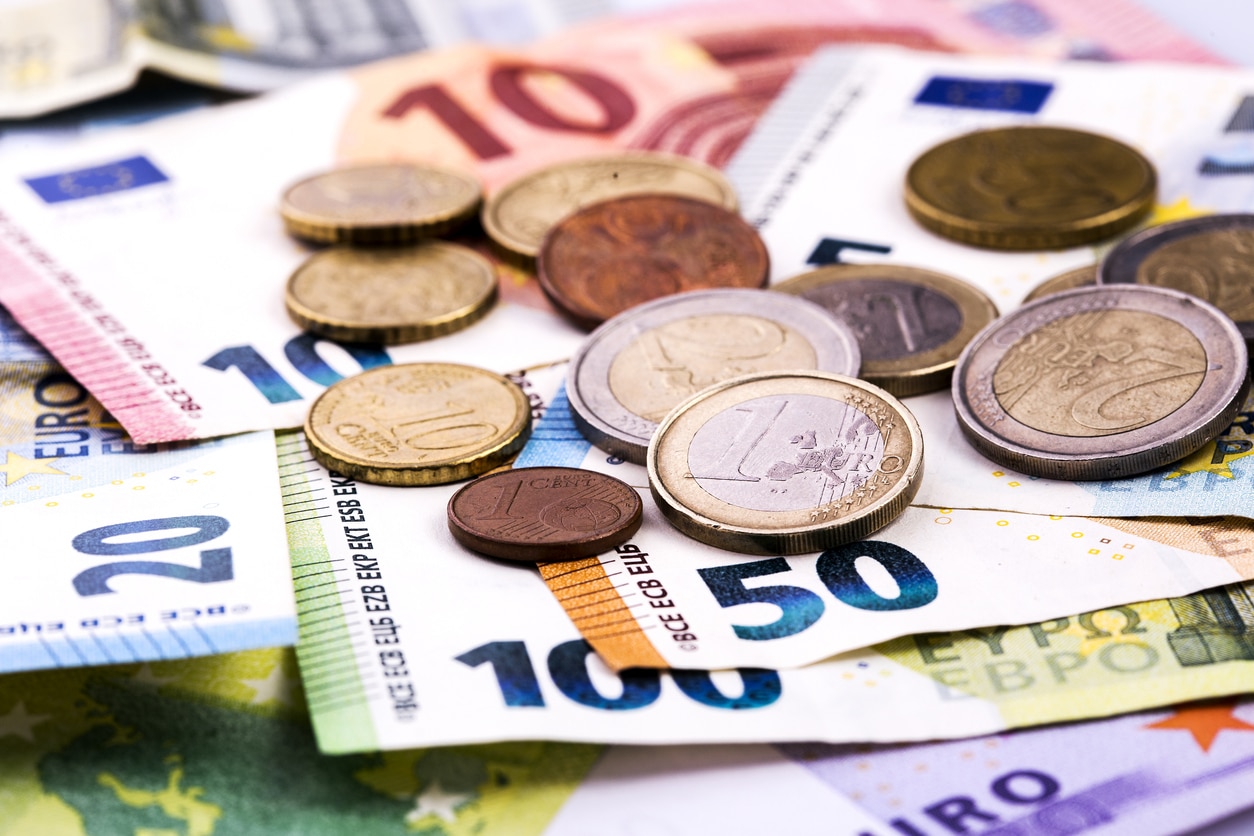 European Central Bank Slows Bond Buying Amid White-Hot Inflation | The Motley Fool 1 European Central Bank Slows Bond Buying Amid White-Hot Inflation | The Motley Fool