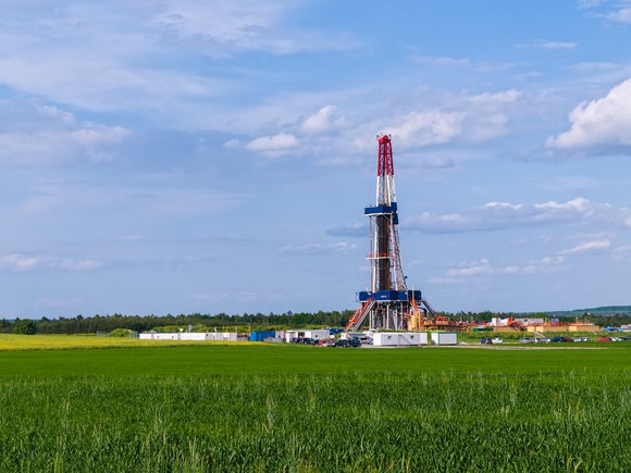 A shale natural gas rig