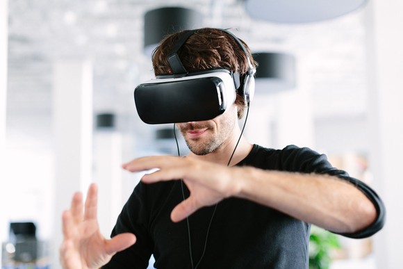 Man using virtual reality headet