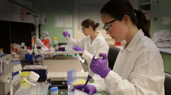 Researcher in a lab.