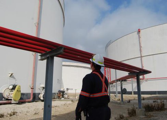 Kinder Morgan employee at Pasadena Terminal