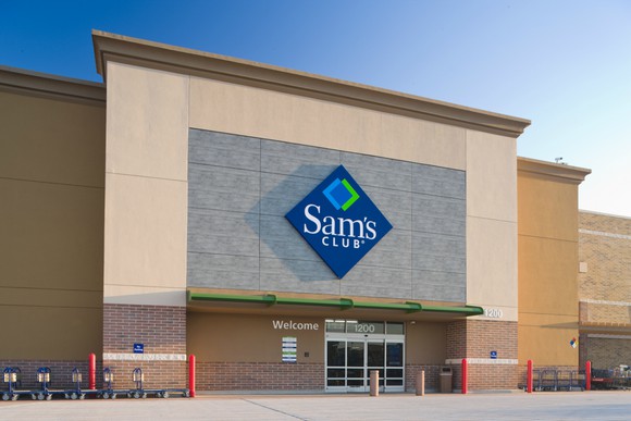 The outside of a Sam's Club location.