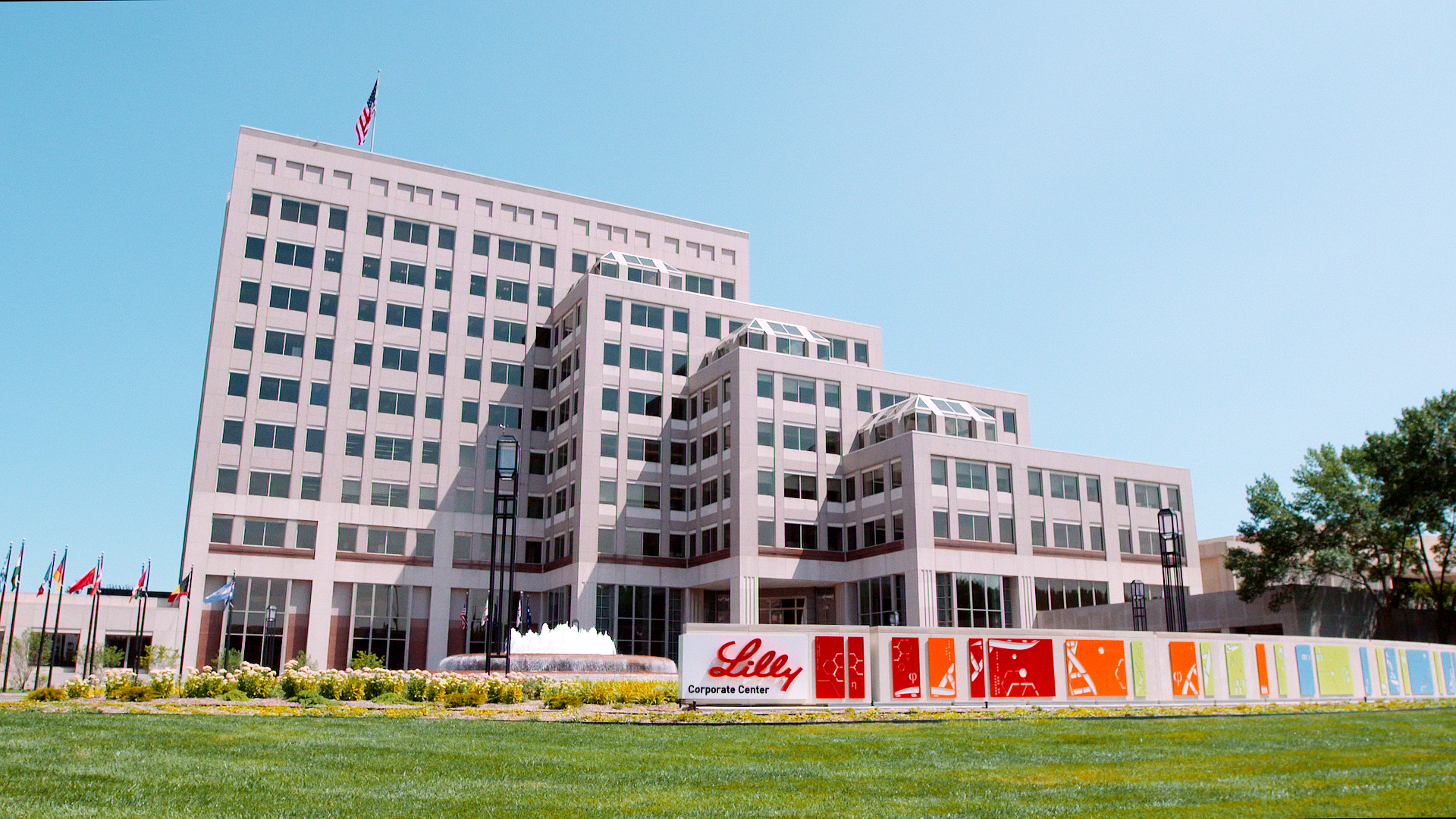 A picture of Eli Lilly's headquarters.