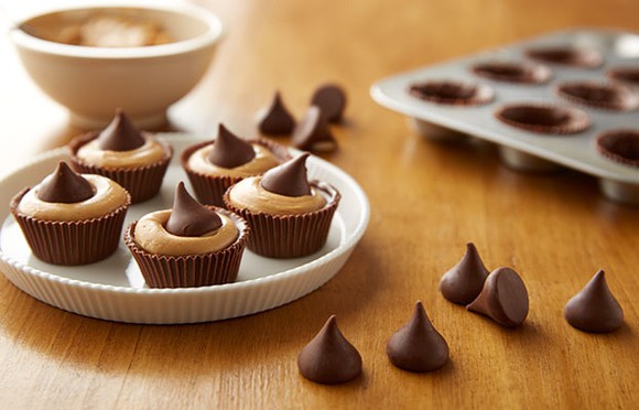 A Hershey chocolate Kiss dessert