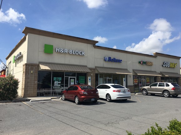 A National Retail Properties strip mall