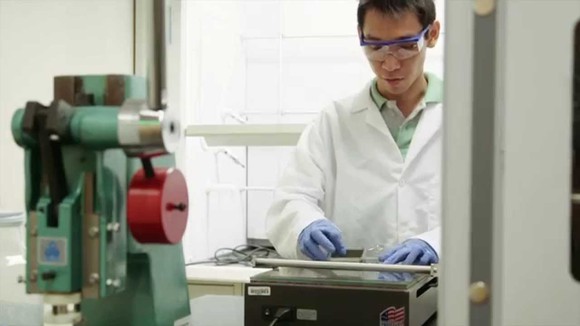 Battery researcher in the lab.
