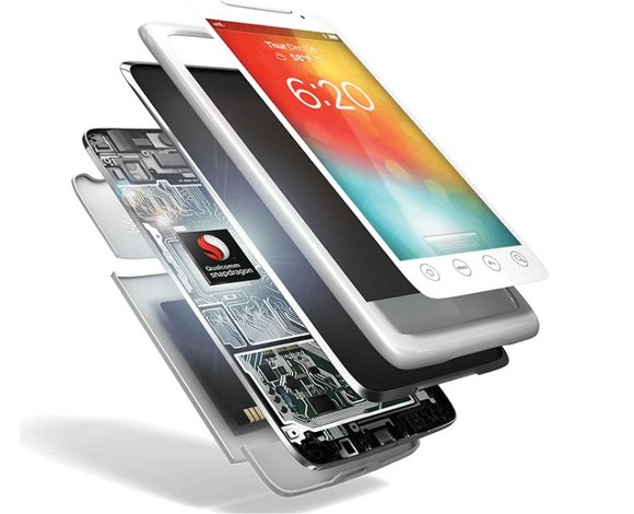 A cutaway of a smartphone revealing a Snapdragon chipset inside.