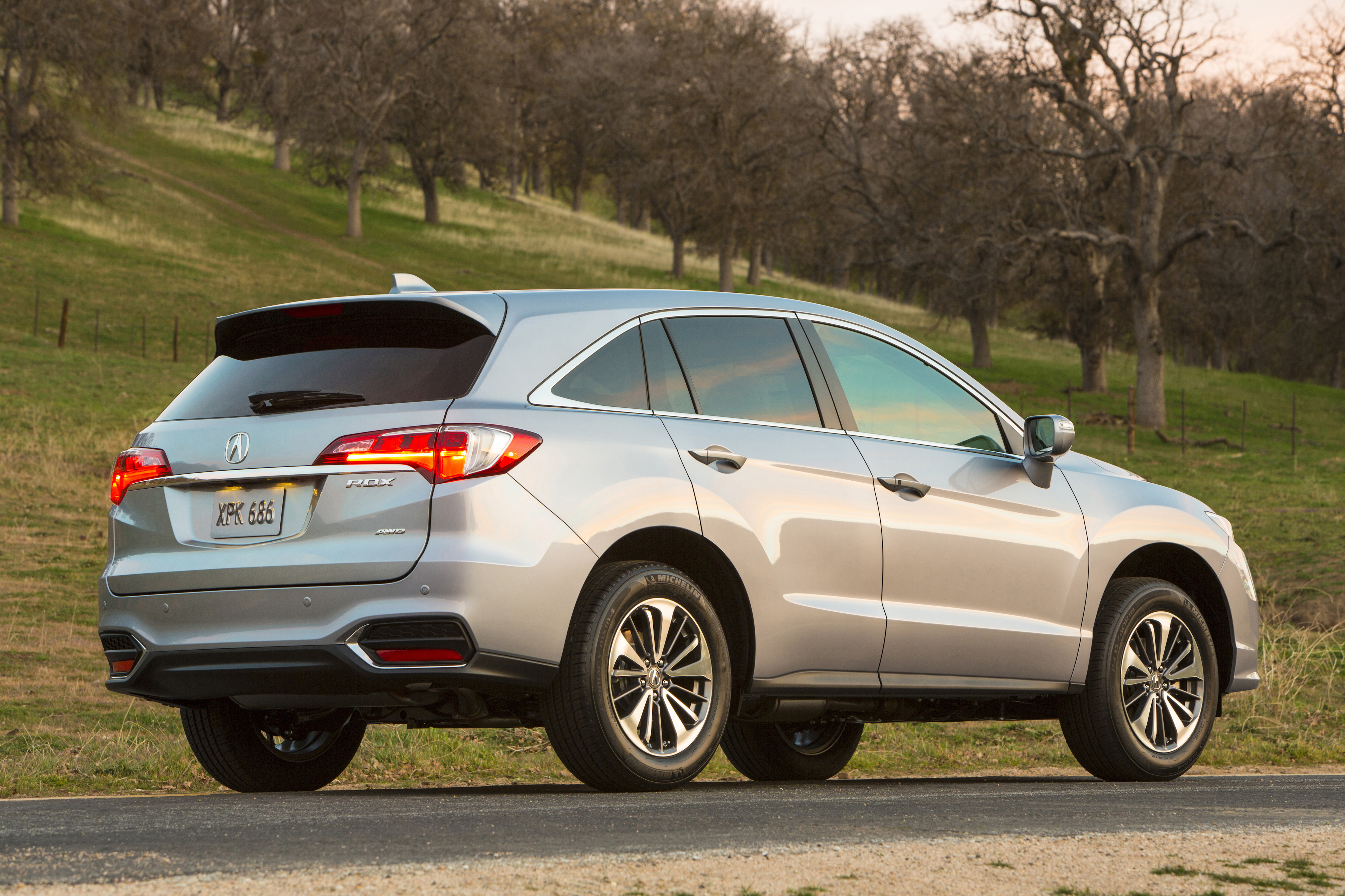A silver Acura RDX.