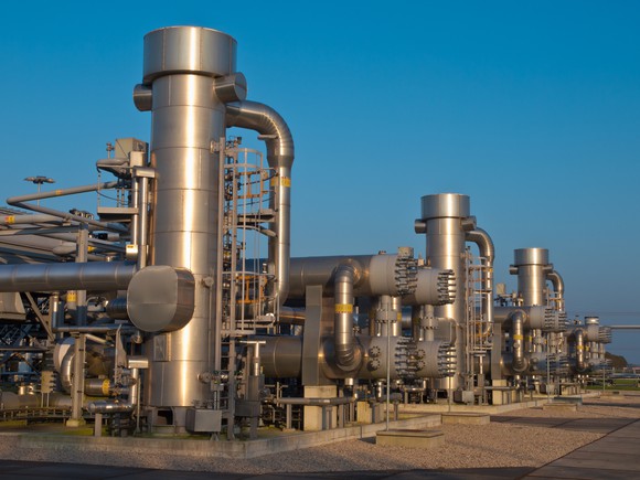 Gas compression units