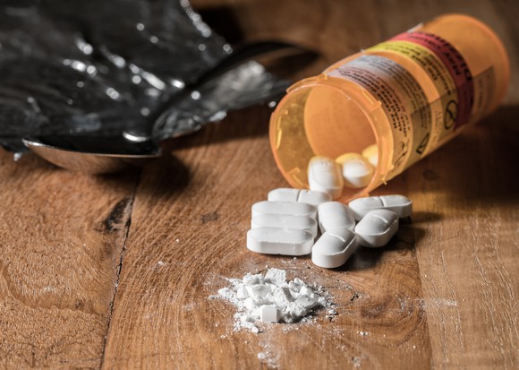 Oxycodone opioid tablets