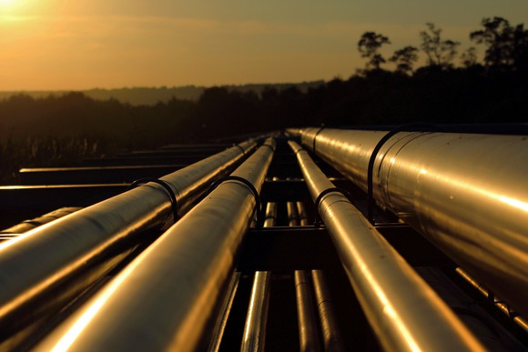 Pipeline connections to a crude oil field.