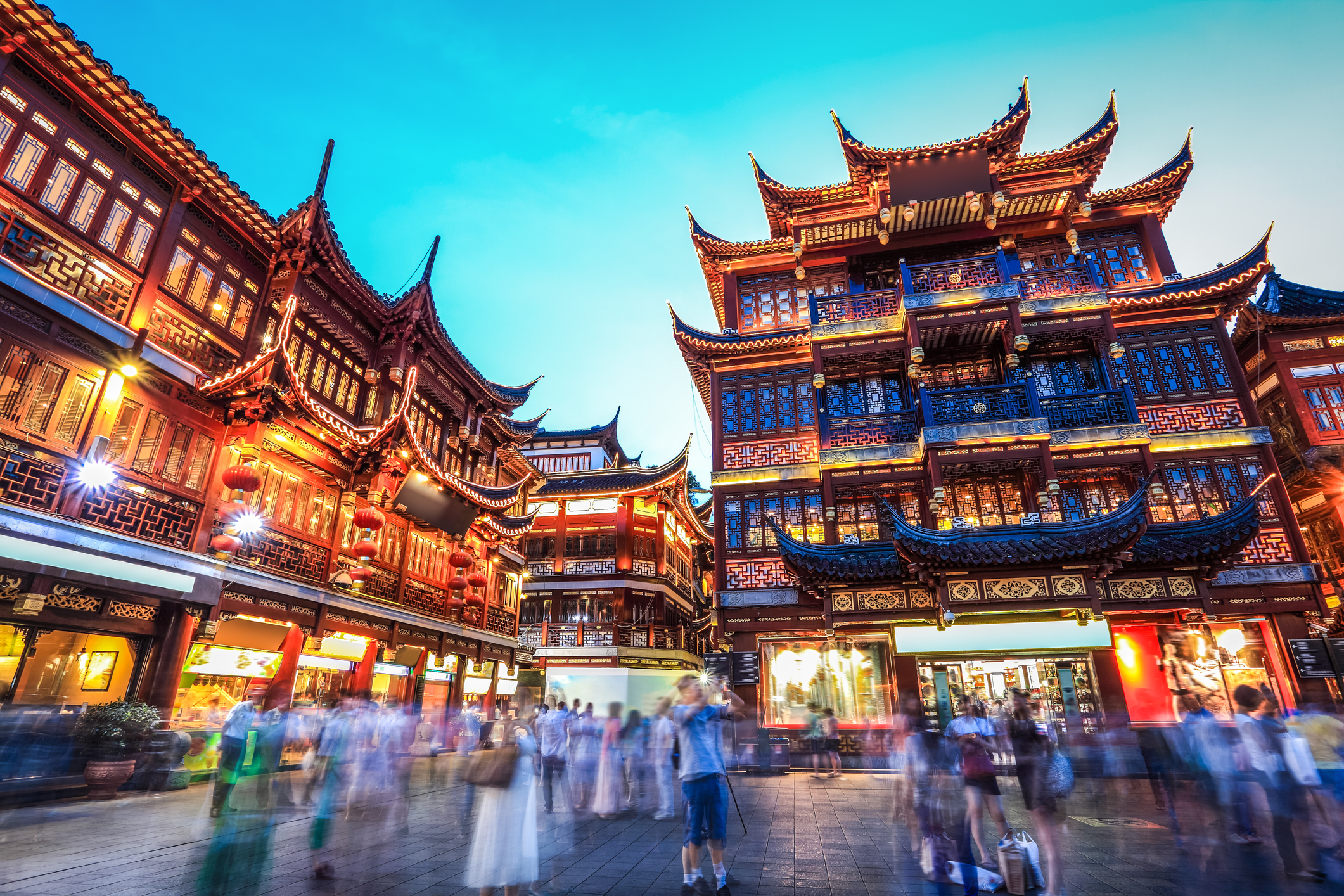 Shanghai yuyuan garden at night