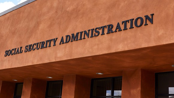 Photo of the outside of a Social Security office.