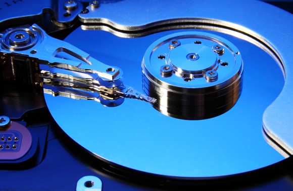 Hard disk drive