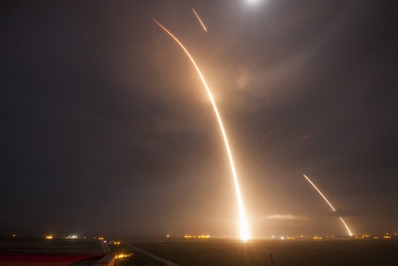 Time lapse photos of SpaceX rocket launching and landing on Dec. 15, 2016