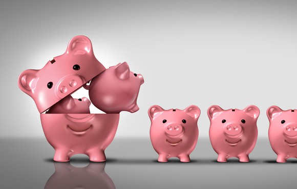 Little piggy banks coming out of a big piggy bank