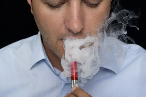 Many using an e-cig mod