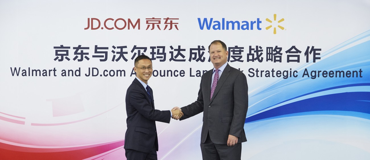 JD and Walmart executives announce their long-term partnership.