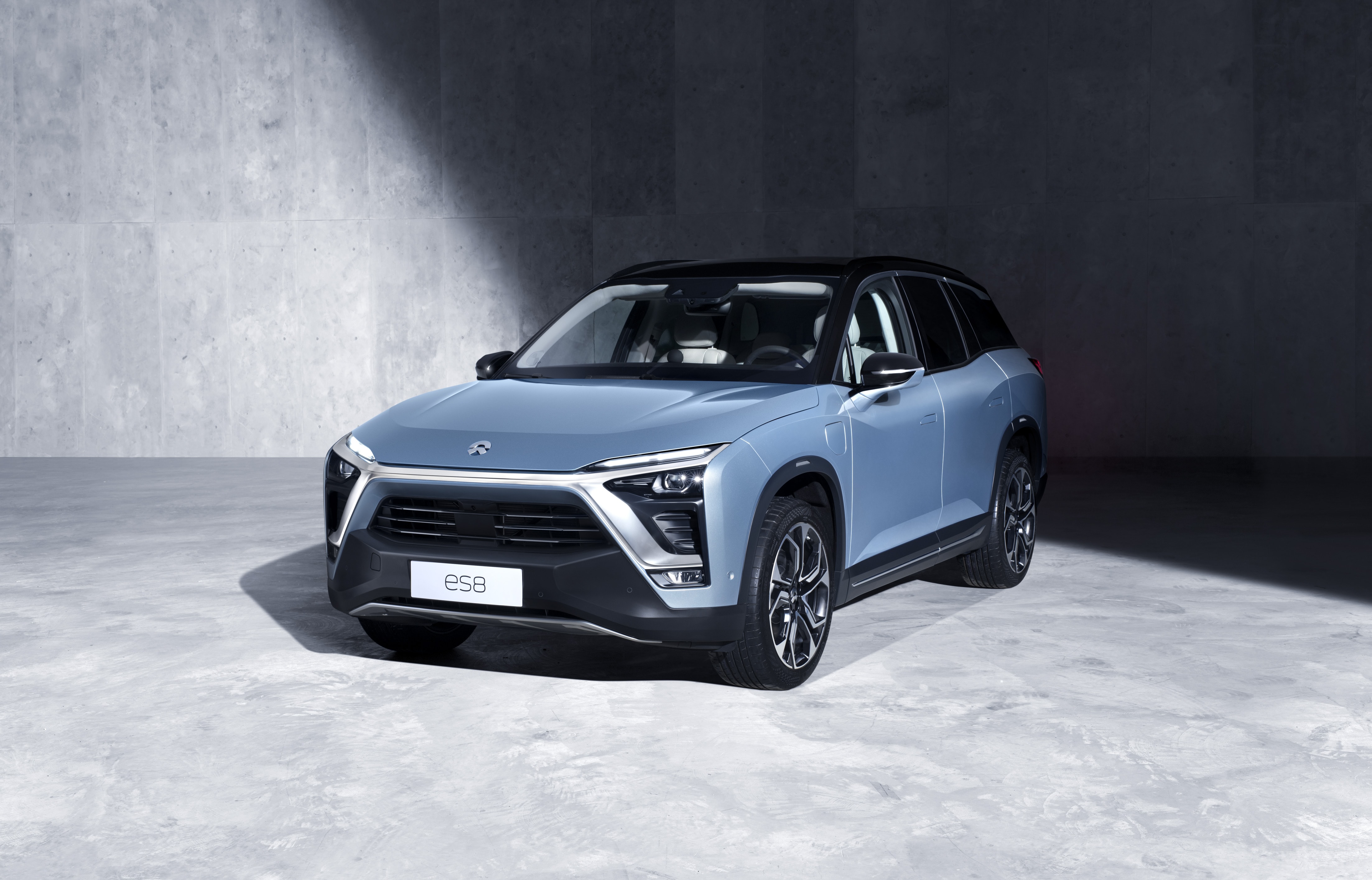 NIO's ES8 vehicle parked.