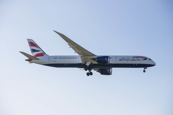 A British Airways Boeing 787-9 Dreamliner in flight