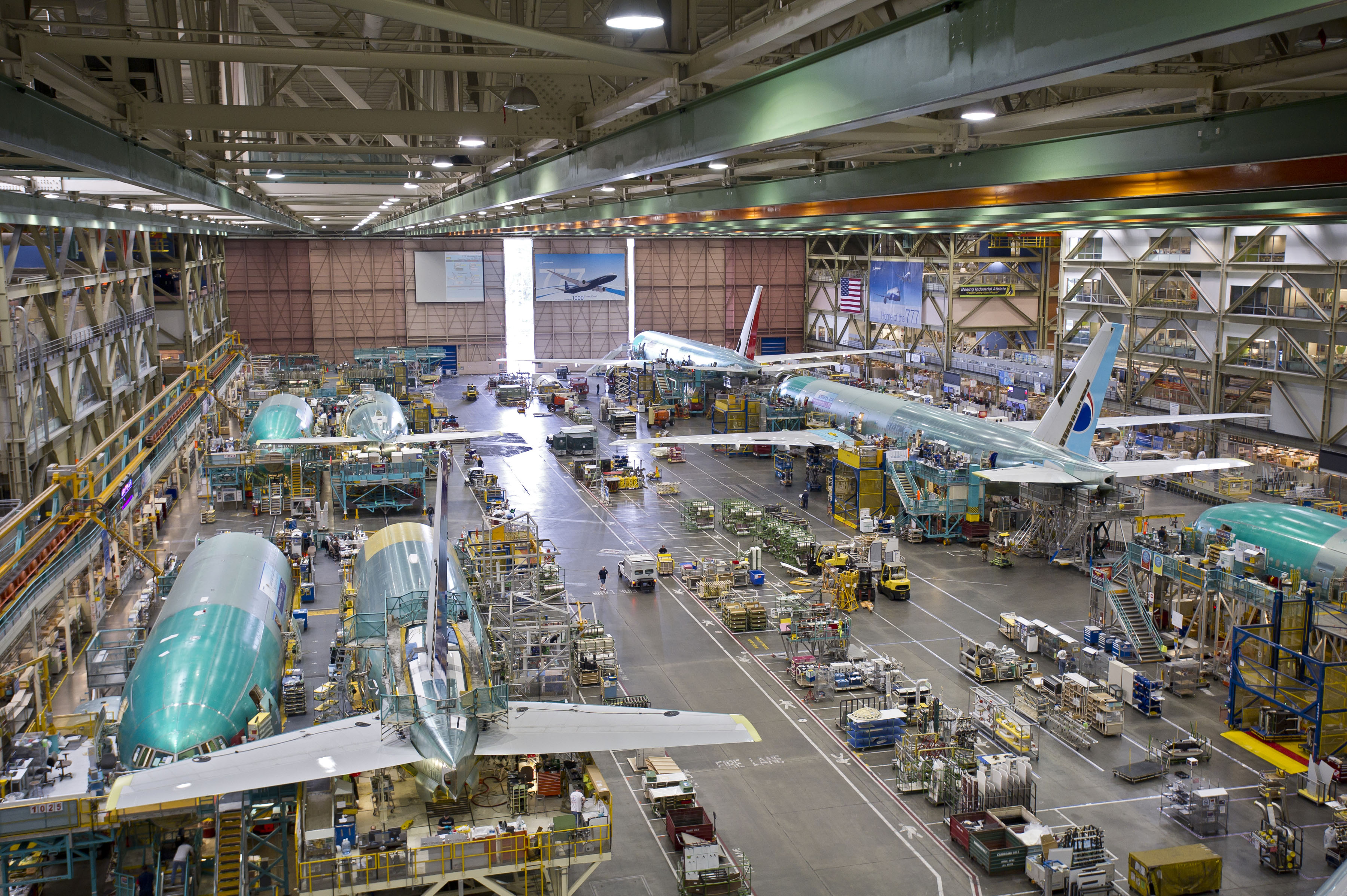 Boeing's 777 assembly line floor from above