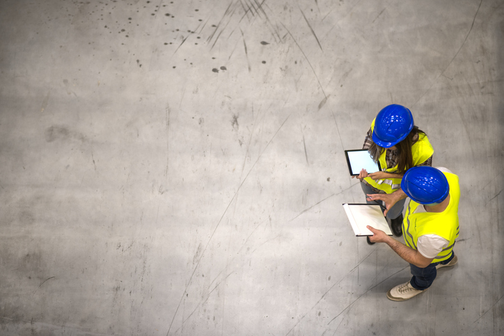 567 construction workers