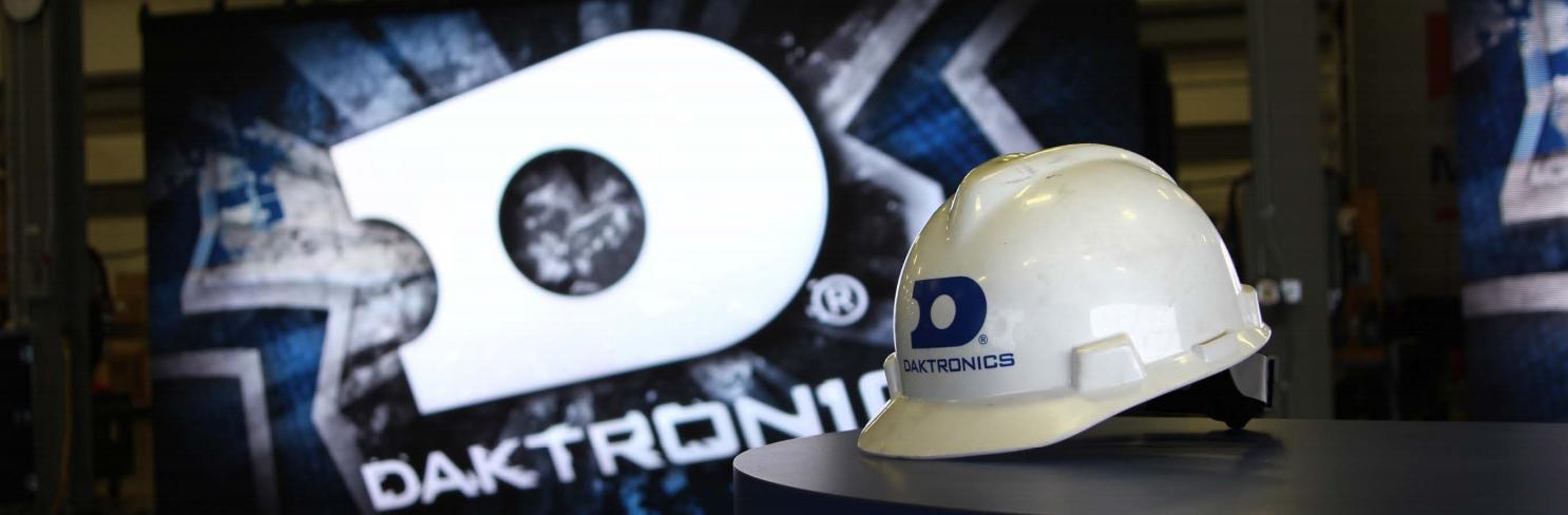DAKT helmet banner
