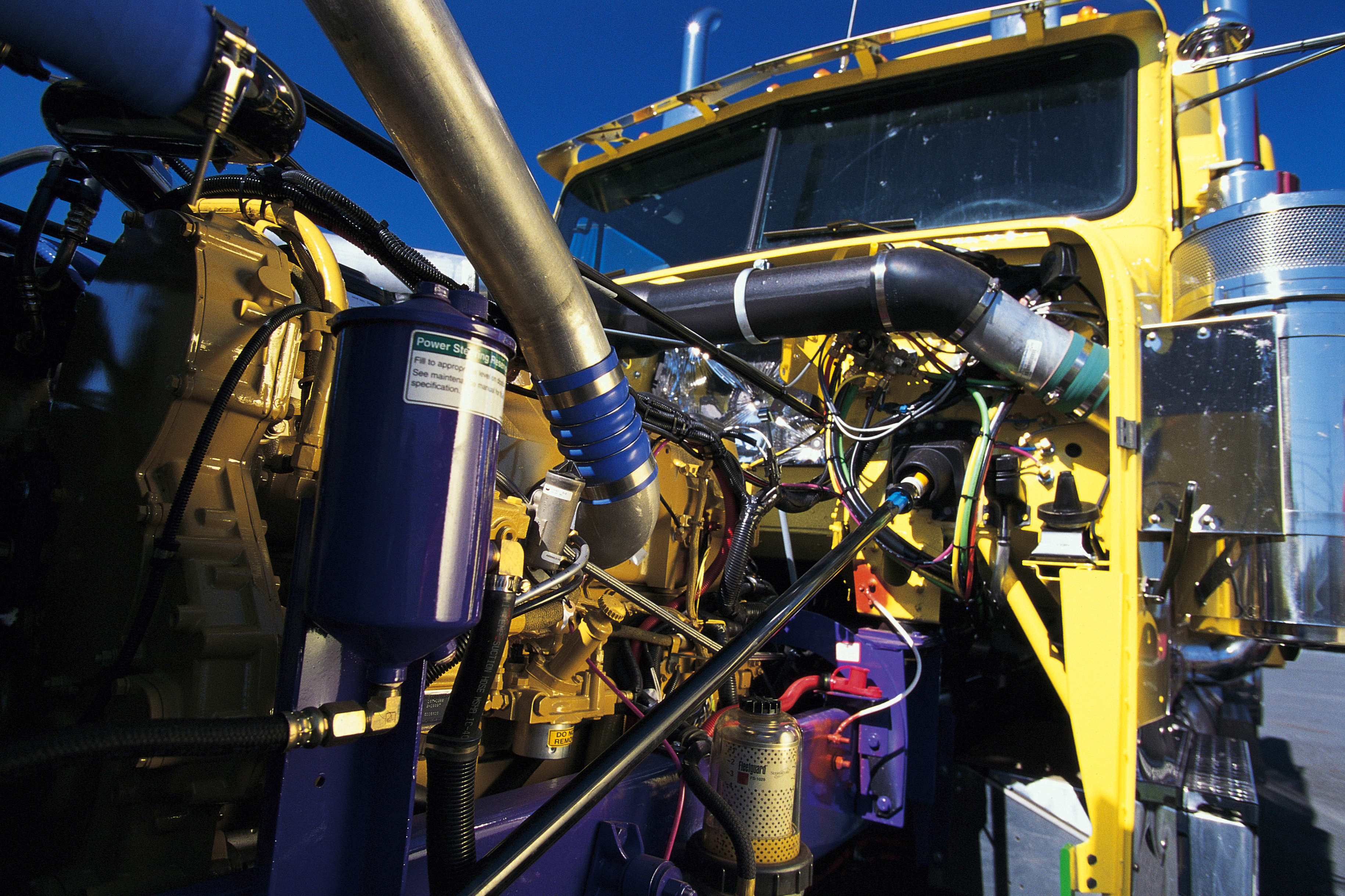 Heavy duty truck engine