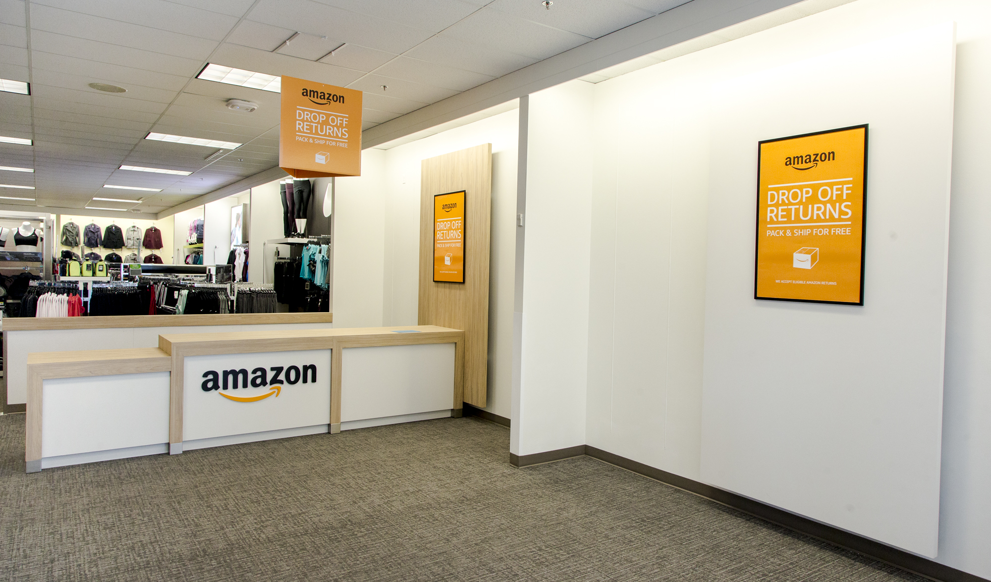 An Amazon return counter at Kohl's.