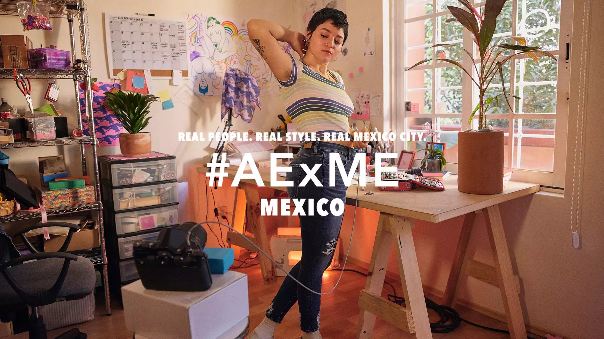 An AEO ad campaign for Mexican shoppers.