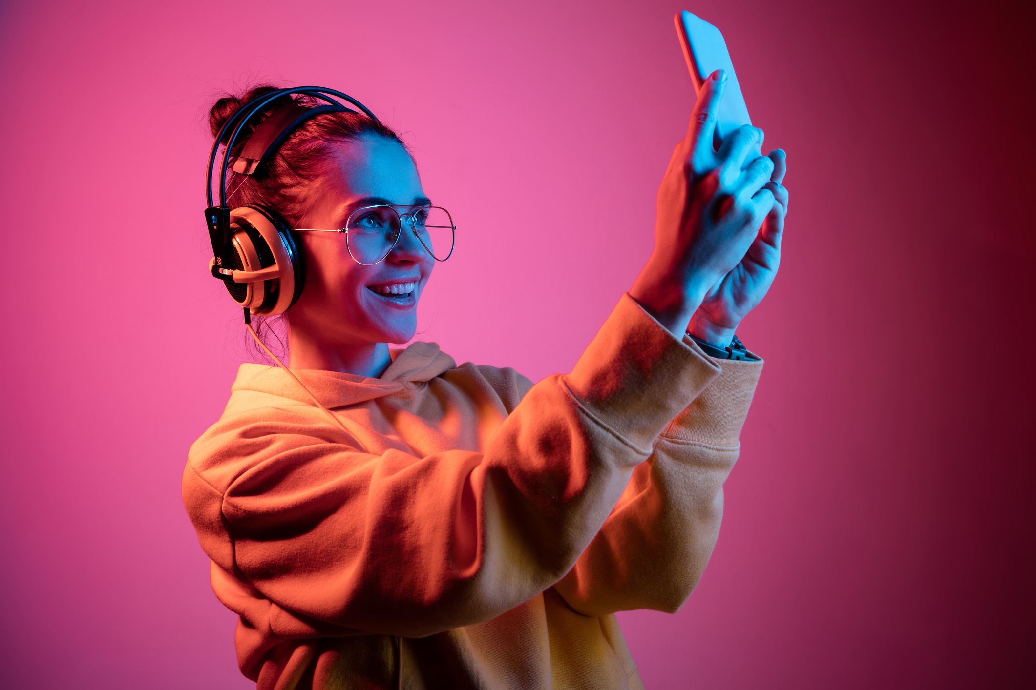A young woman streams a live video.