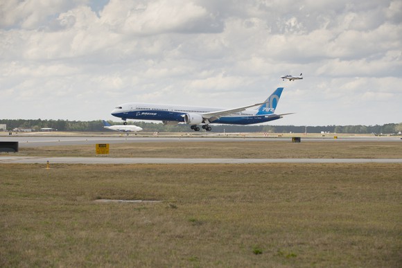 A Boeing 787 Dreamliner landing.