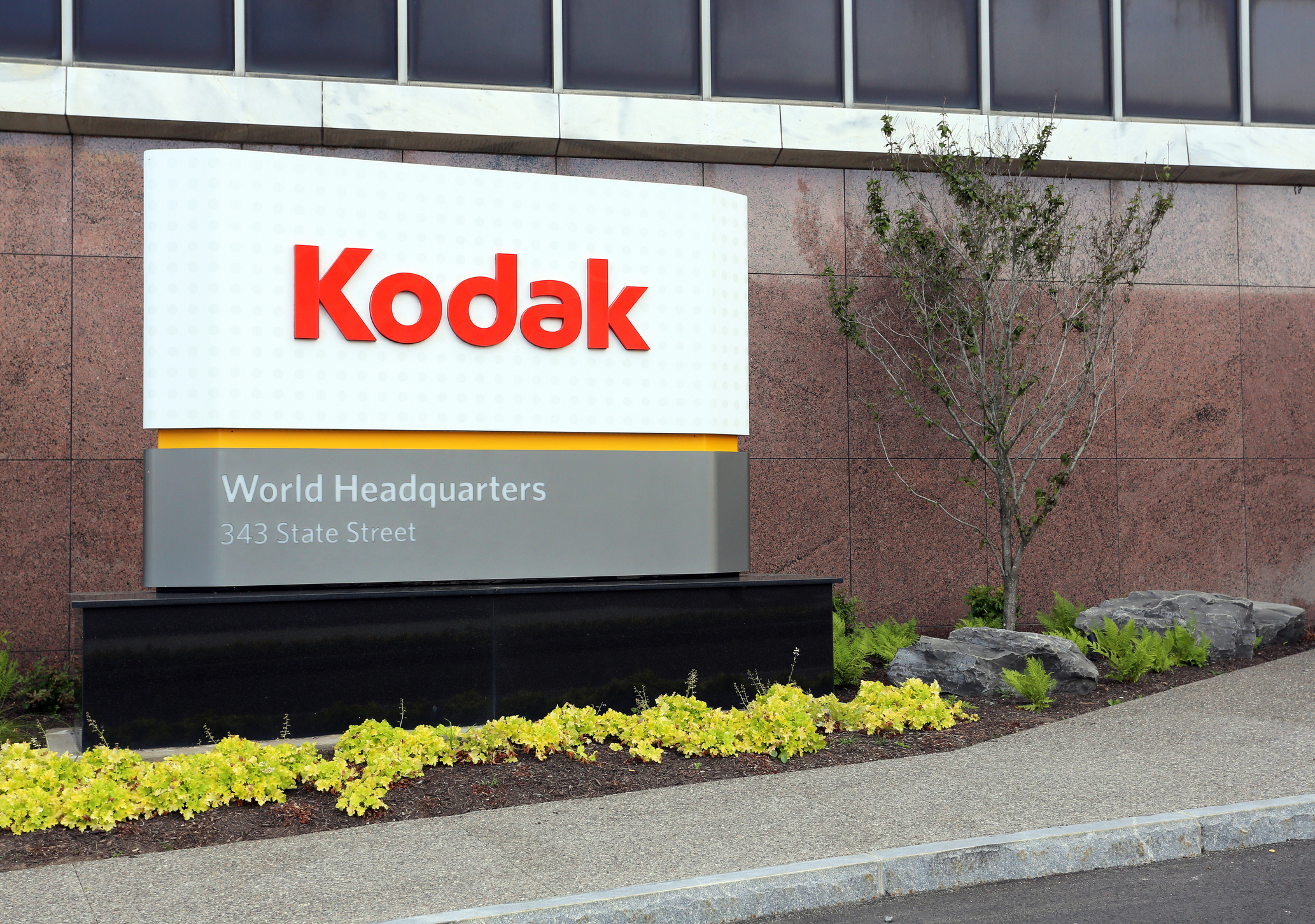 2 Reasons to Sell Eastman Kodak Stock