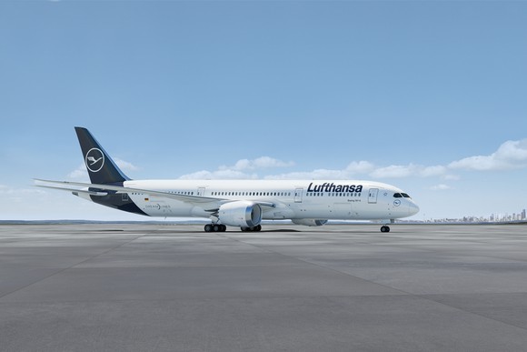 A rendering of a 787-9 Dreamliner in the Lufthansa livery