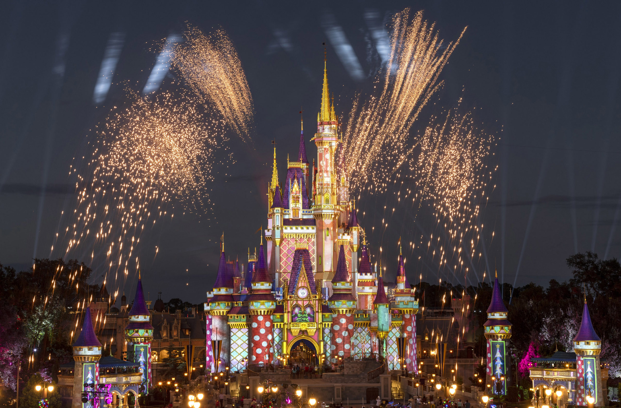 Should You Buy Disney Before The Holidays The Motley Fool
