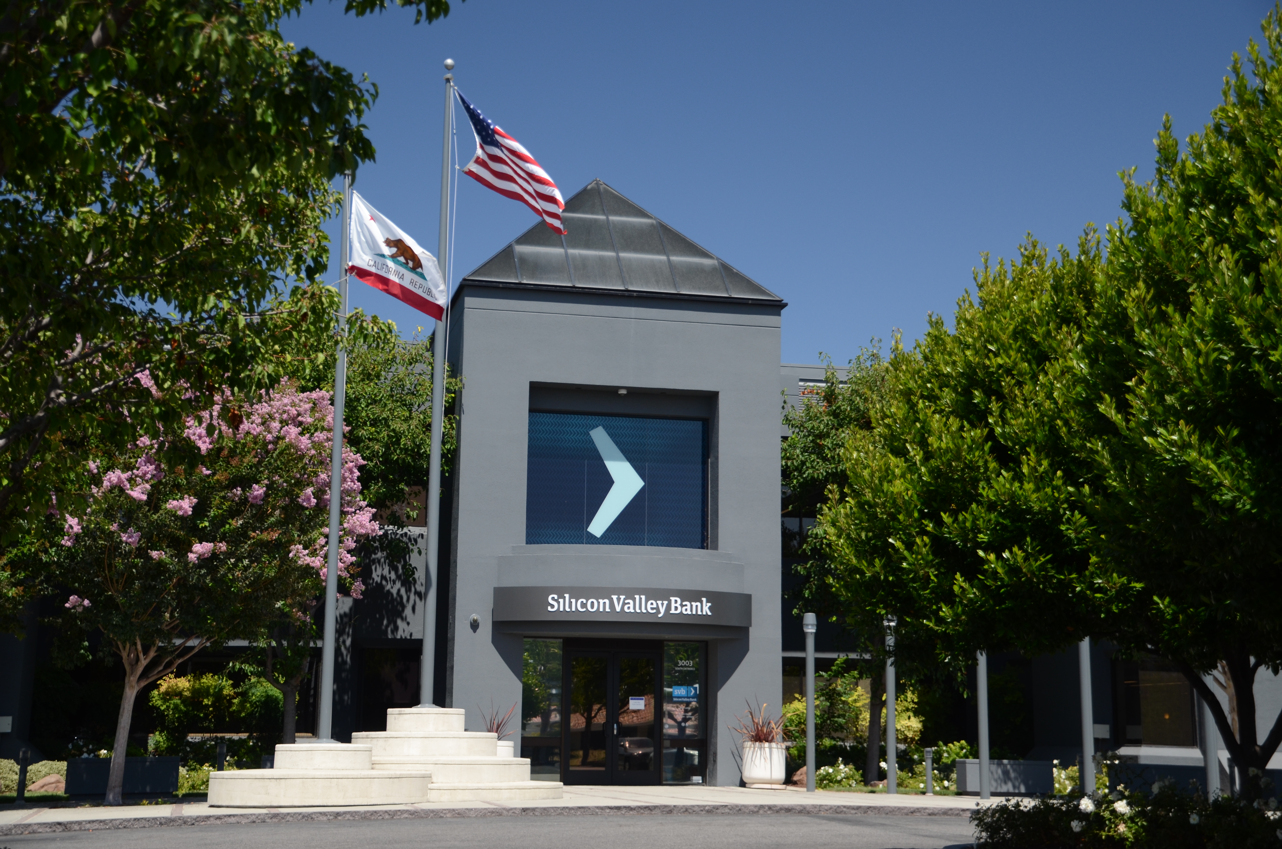 The entrance to a Silicon Valley Bank