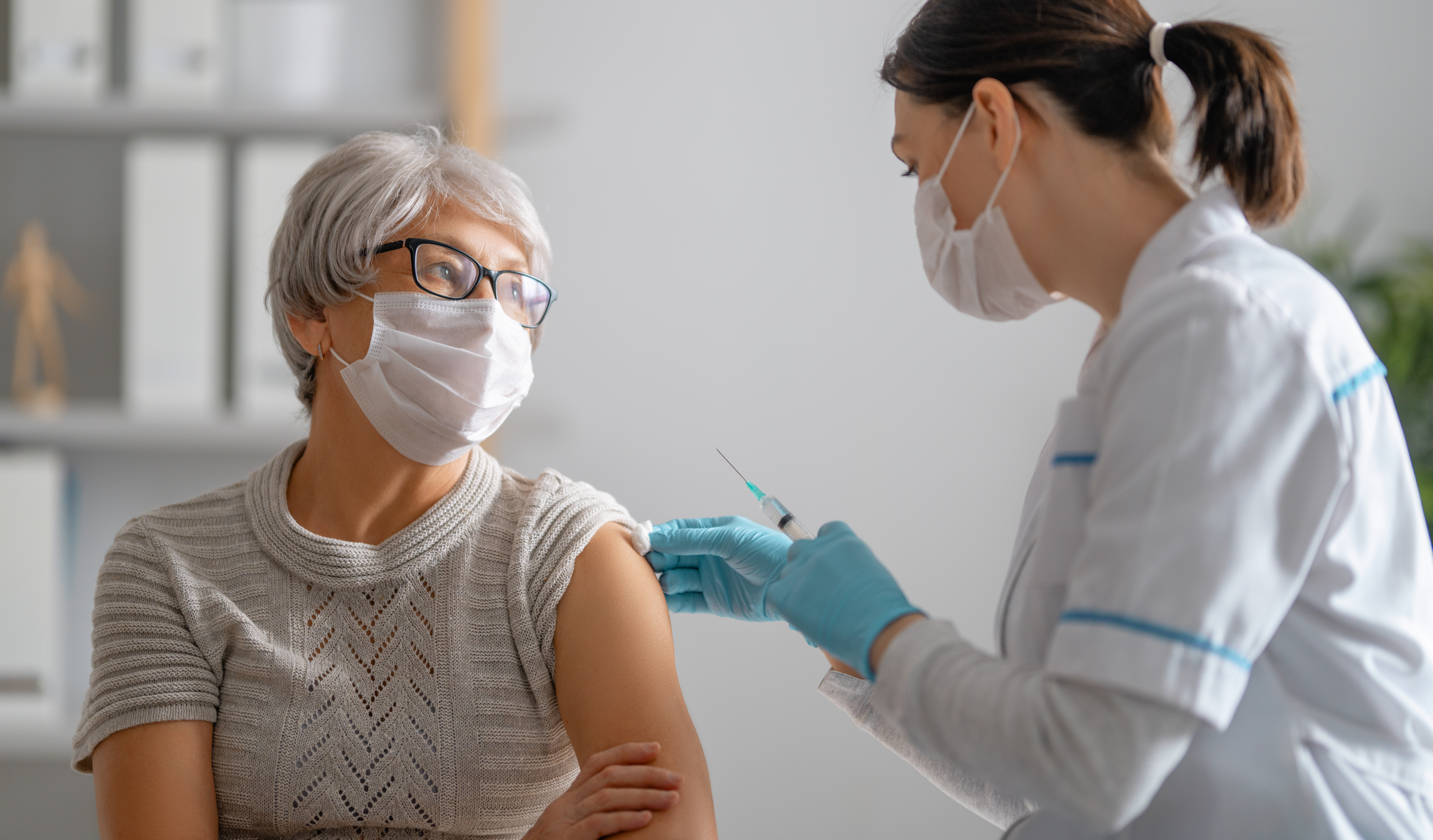 A Vaccination Expert On What Investors Need To Know About COVID Vaccines Now - Vimarsana News