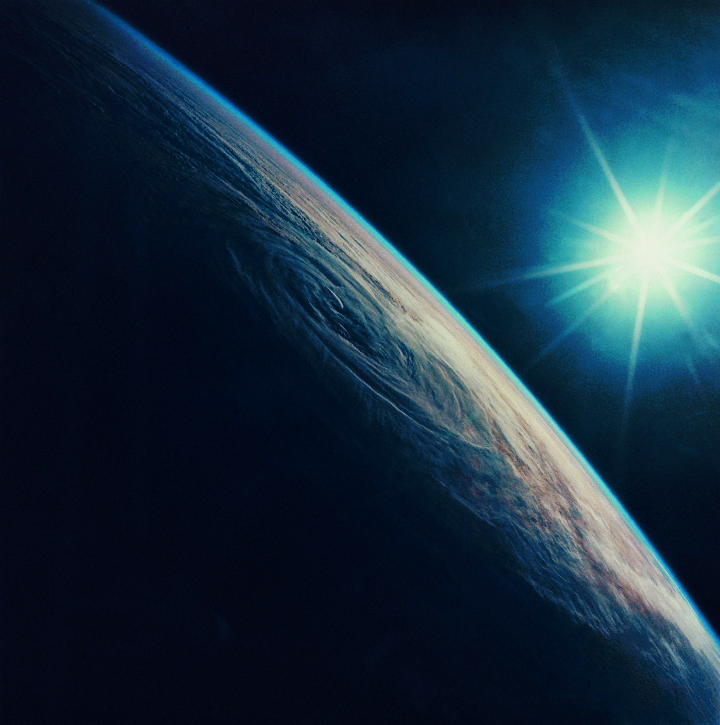 Earth GettyImages-dv028058