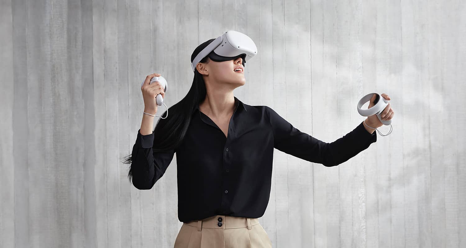 A gamer uses an Oculus Quest 2.