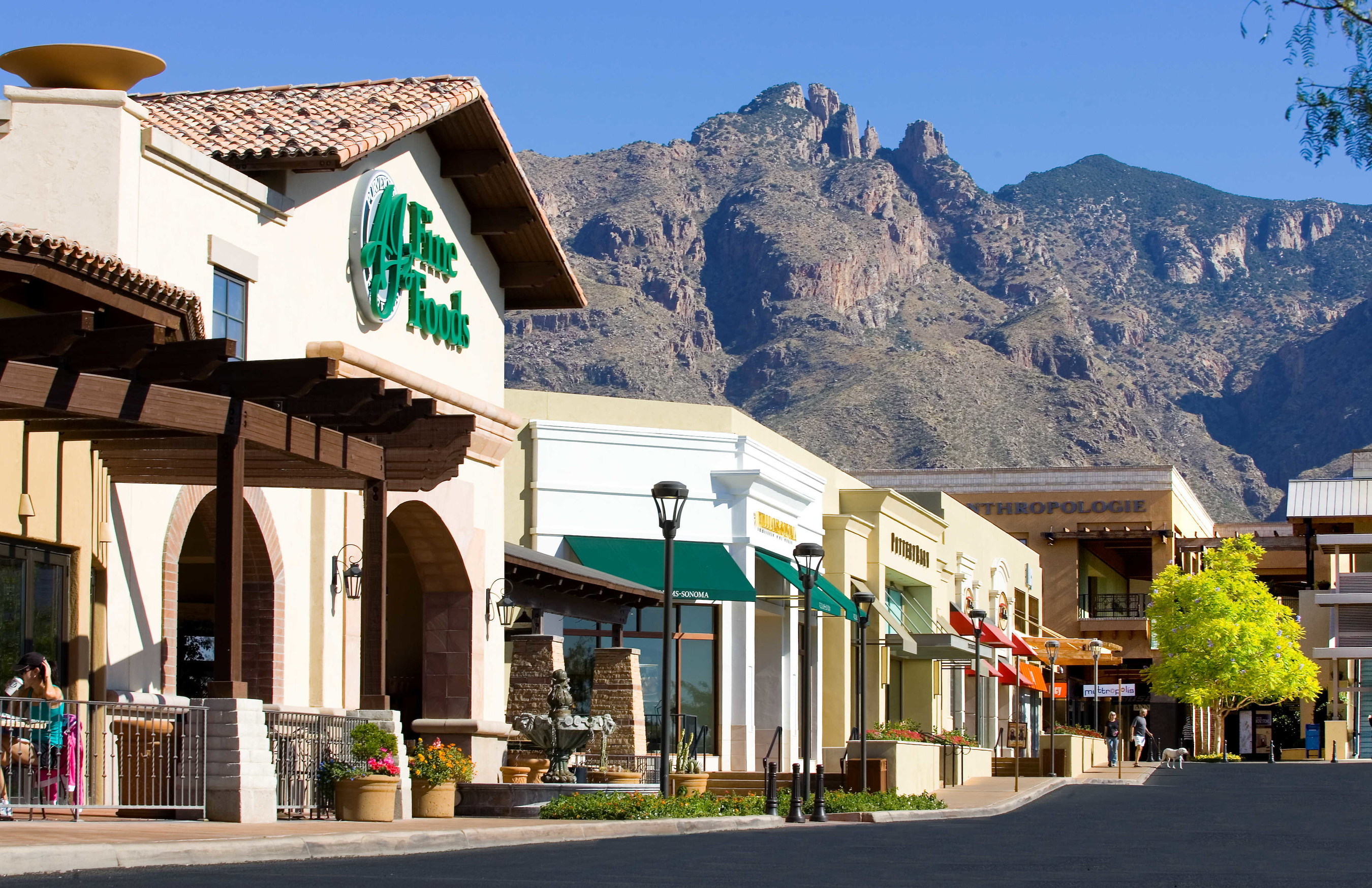 A row of stores at an outdoor lifestyle center.