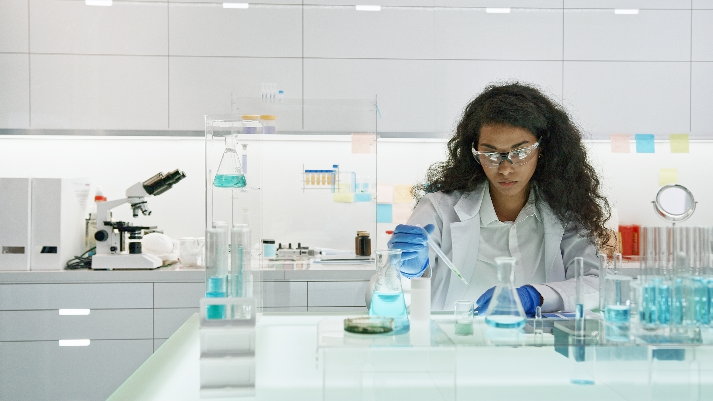 Scientist working in a lab.