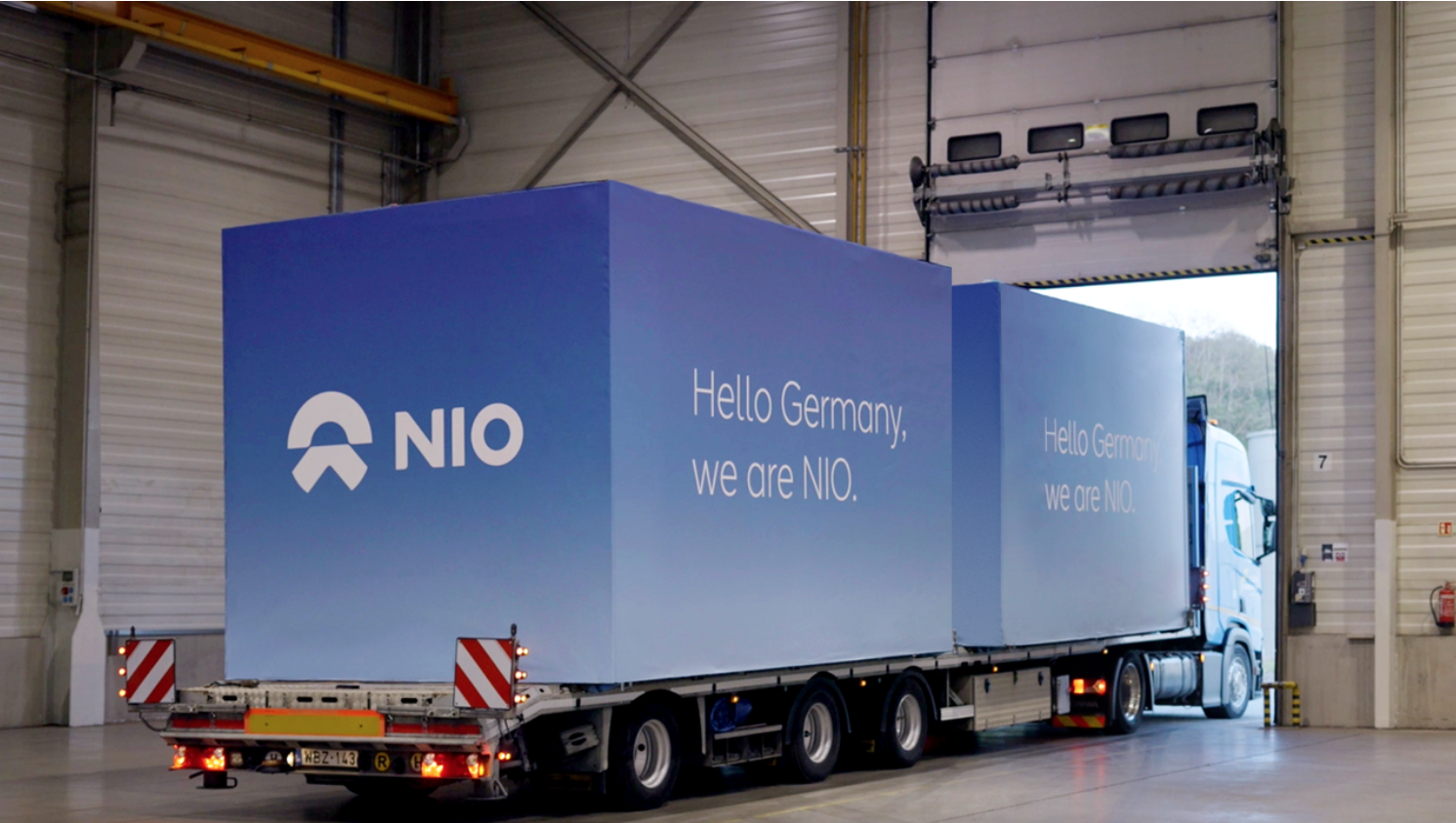 Nio_charging_in_Germany