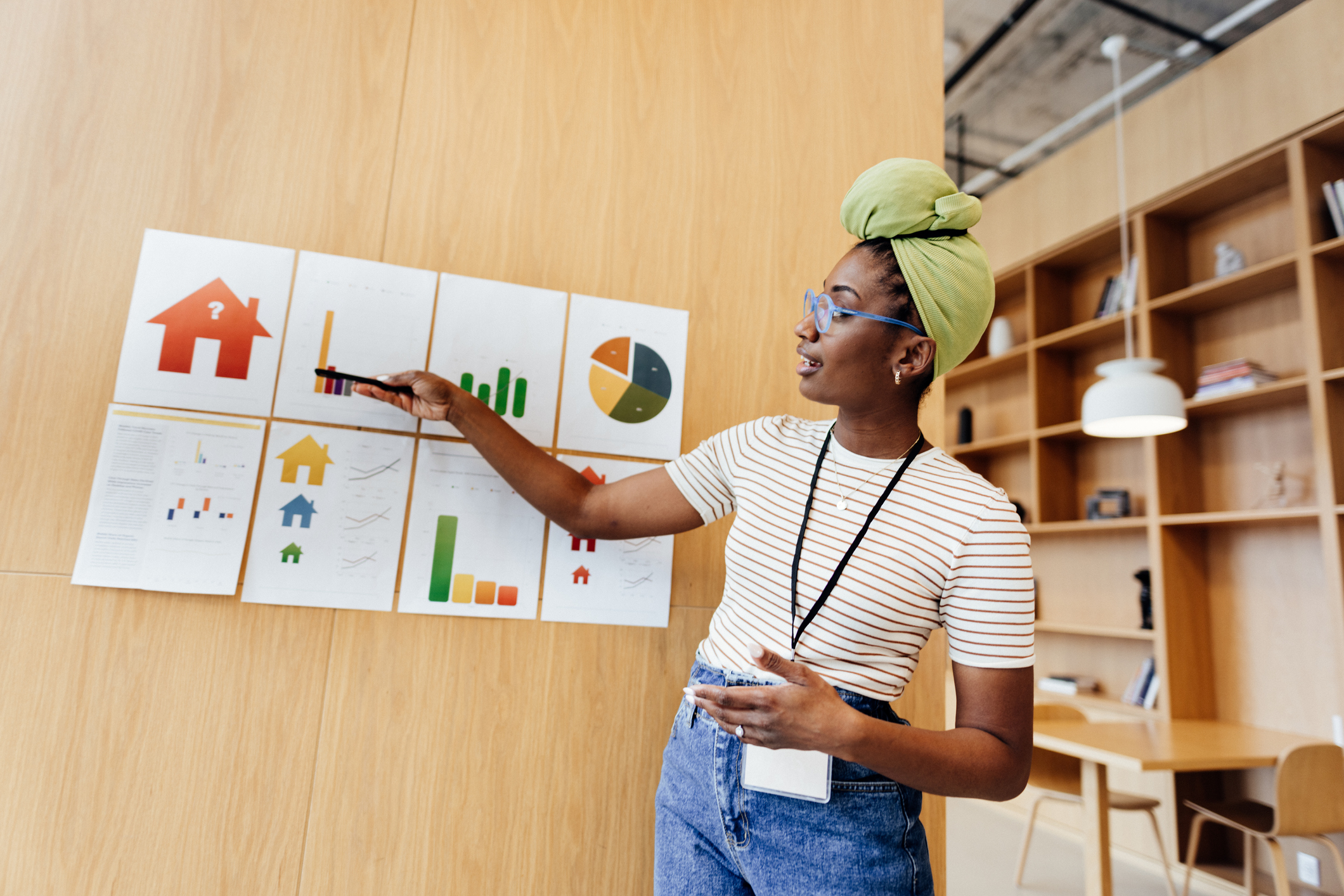 A teacher of financial literacy in action.