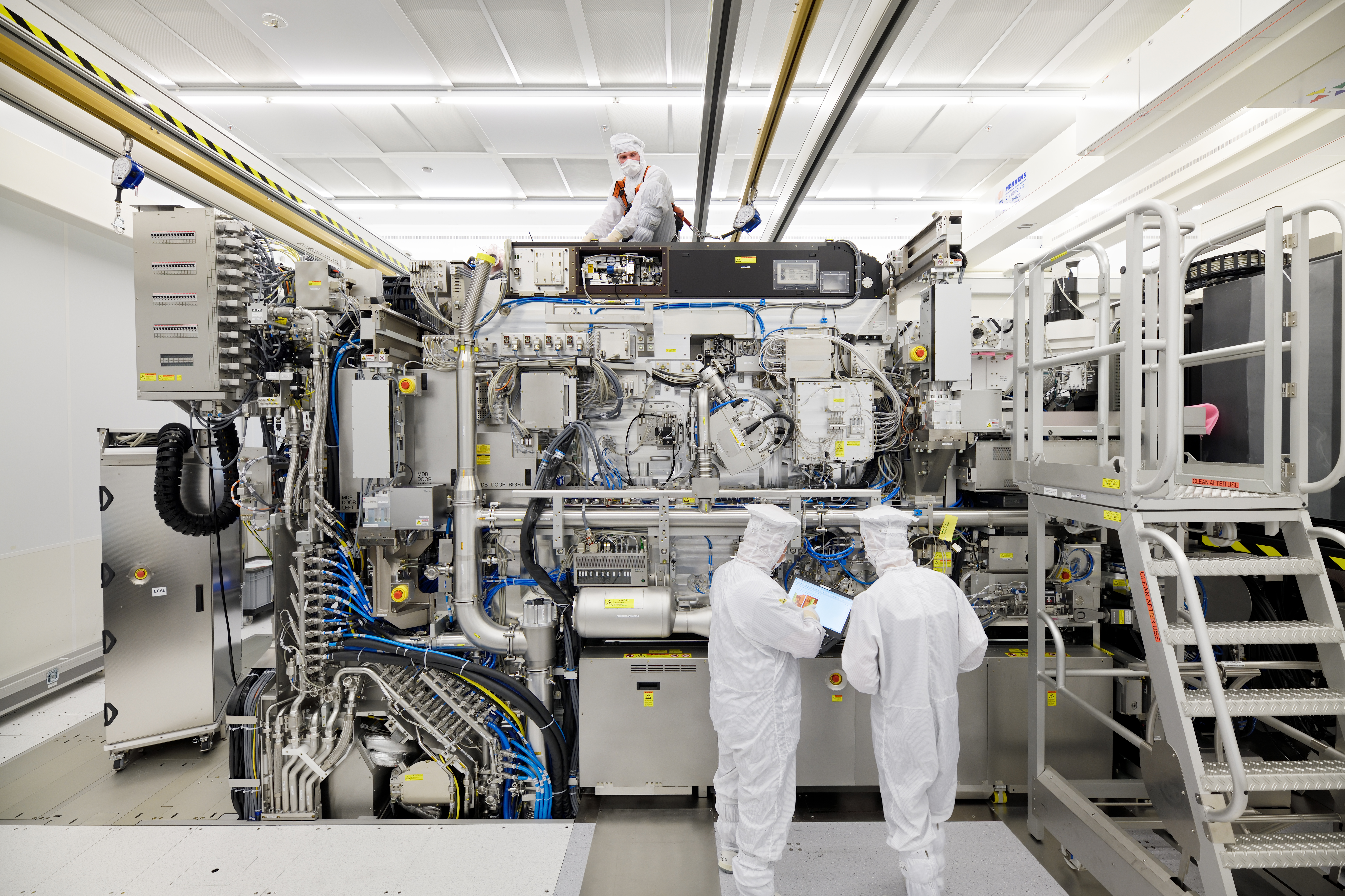 Image of ASML EUV machine.