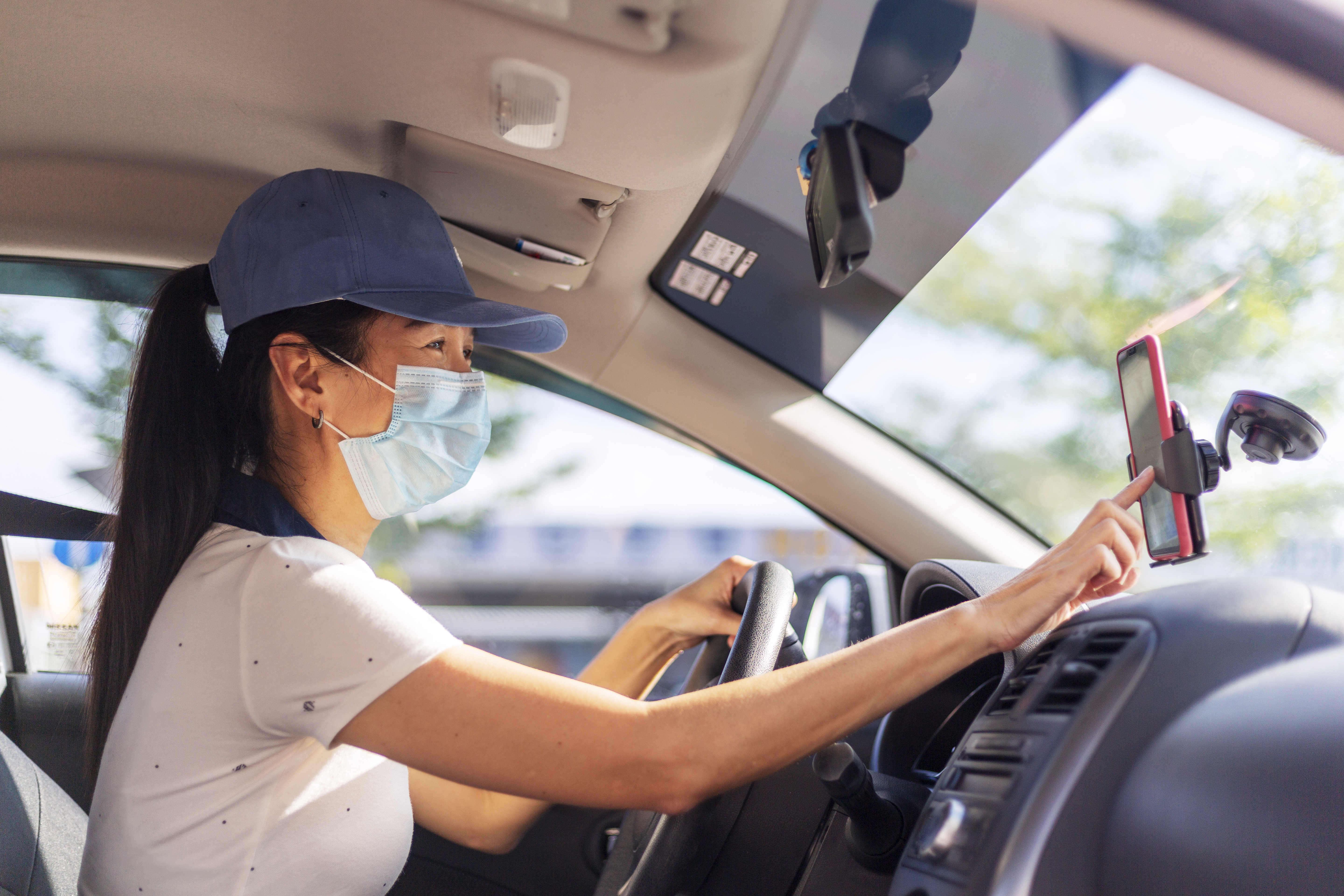 Best Stocks to Buy: Uber Stock vs. Lyft Stock