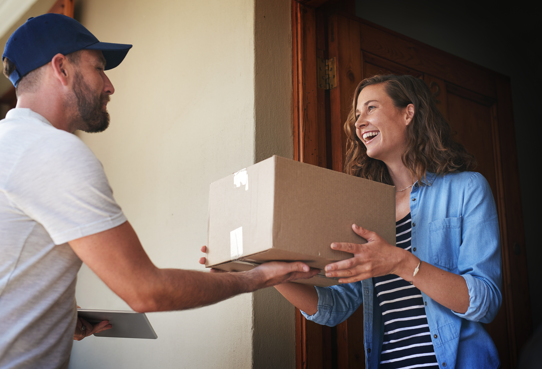 Best Undervalued Dividend Stock to Buy: UPS vs. FedEx