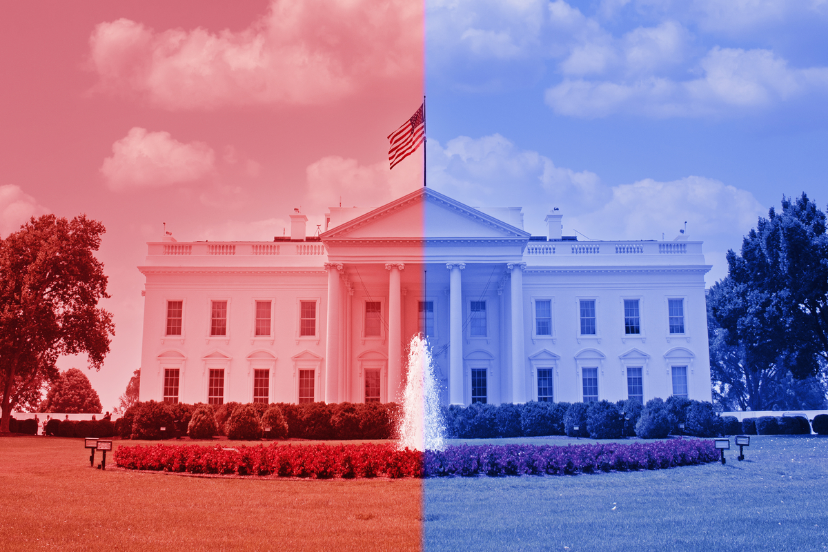 25_03_13 The White House half covered with a red overlay and half covered with a blue overlay _MF Dload GettyImages-1635712128-1200x800-5b2df79