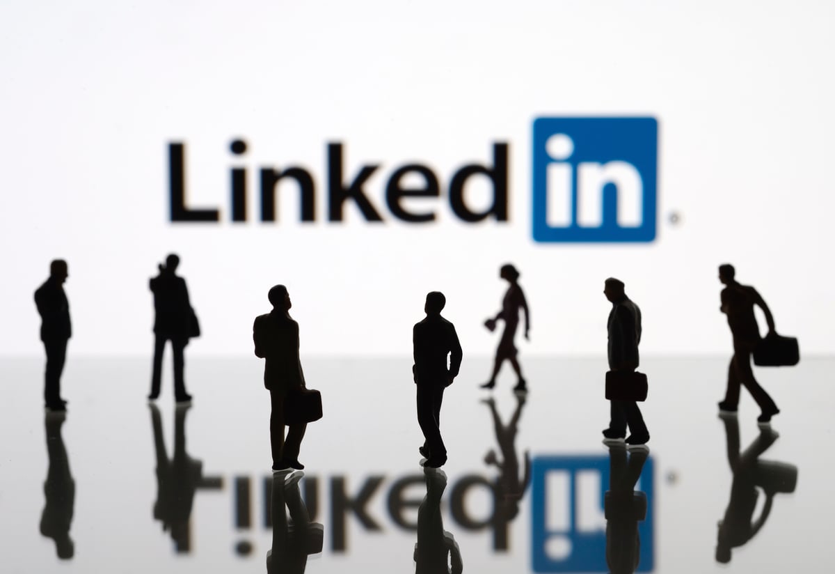 LinkedIn Loses the Growth Crowd, but the Shares May Now Offer Value ...